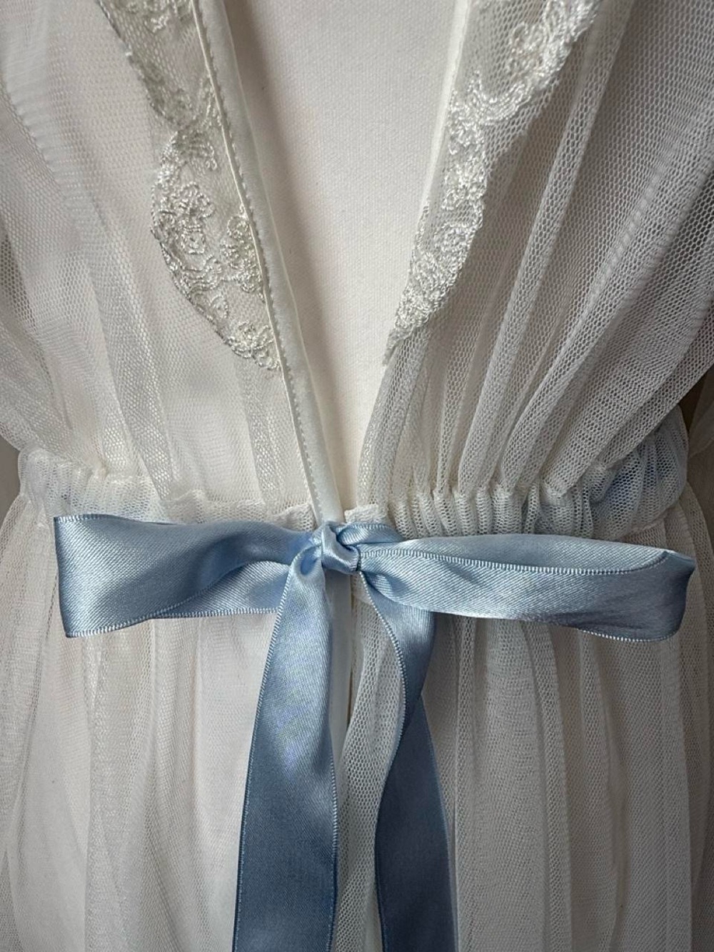 Ivory Mesh Bridal Robe - Picture 5 of 8